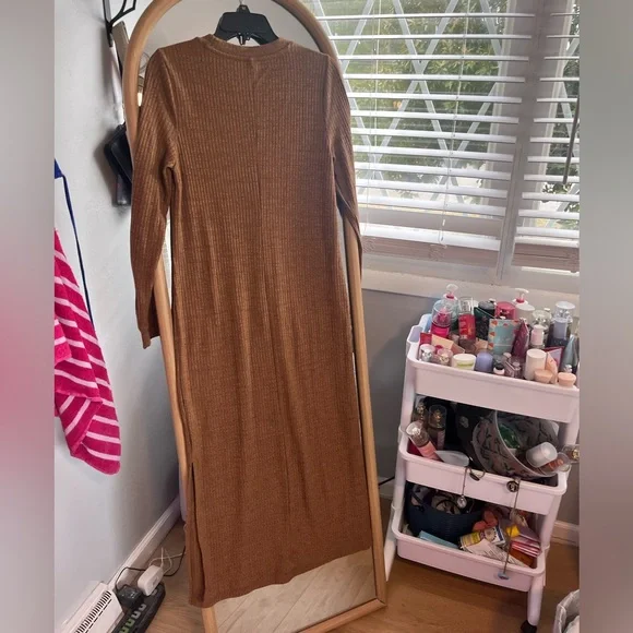 Old Navy Brown Long Sleeve Ribbed Dress - Picture 3 of 4